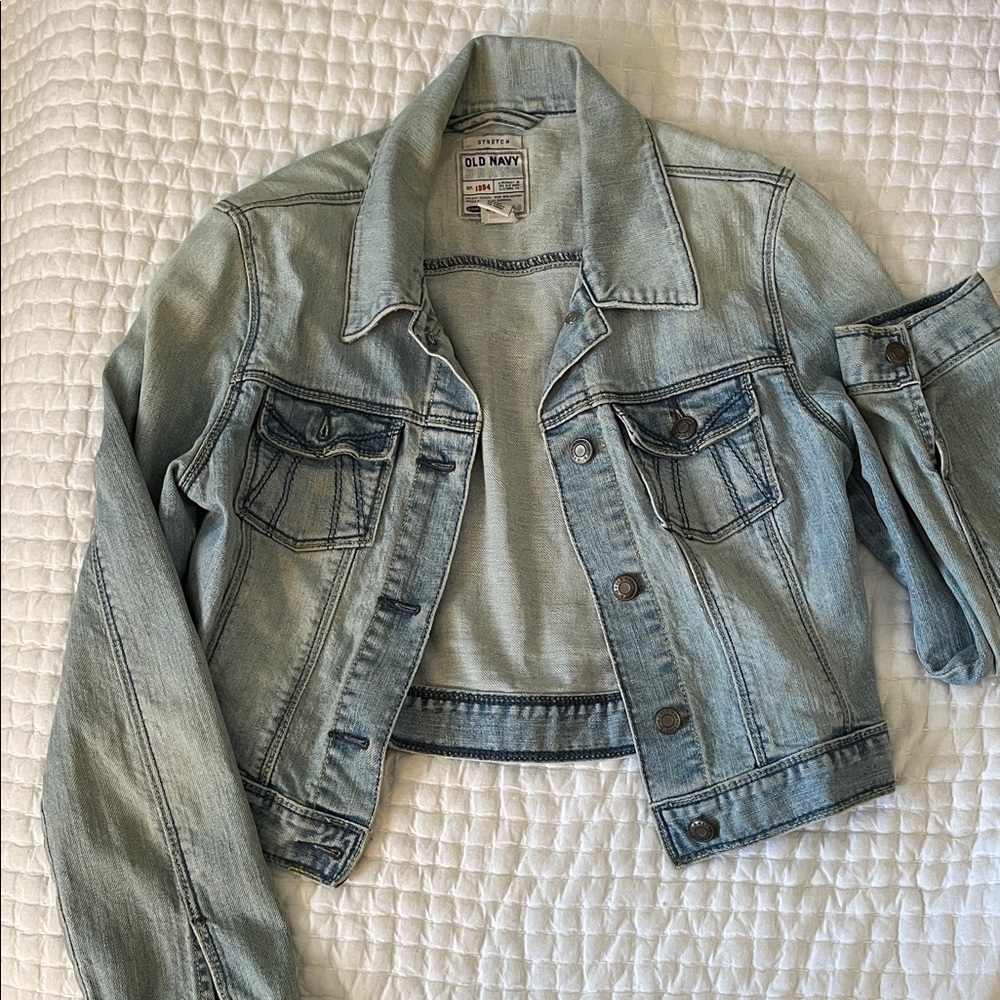 Old Navy Women's Classic Blue Jean Jacket